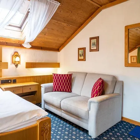 Alpina Hotel 4*
