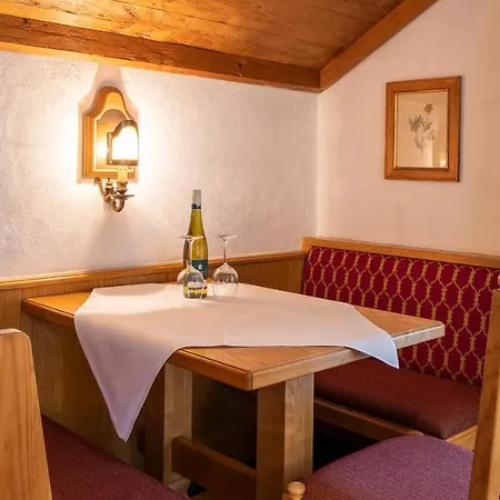 Alpina Hotel